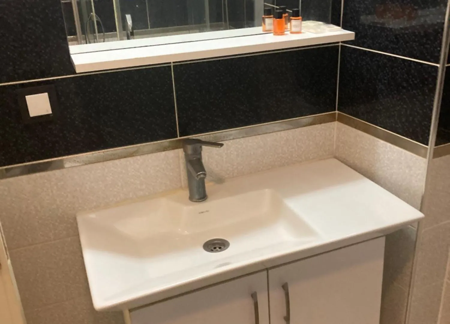 Hotel Inncity Σμύρνη 0*,